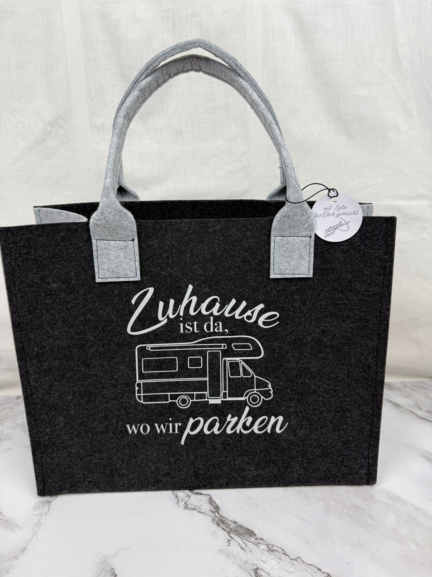 Handgefertigte Filztasche "Zuhause ist da wo wir Parken" Wohnmobil
