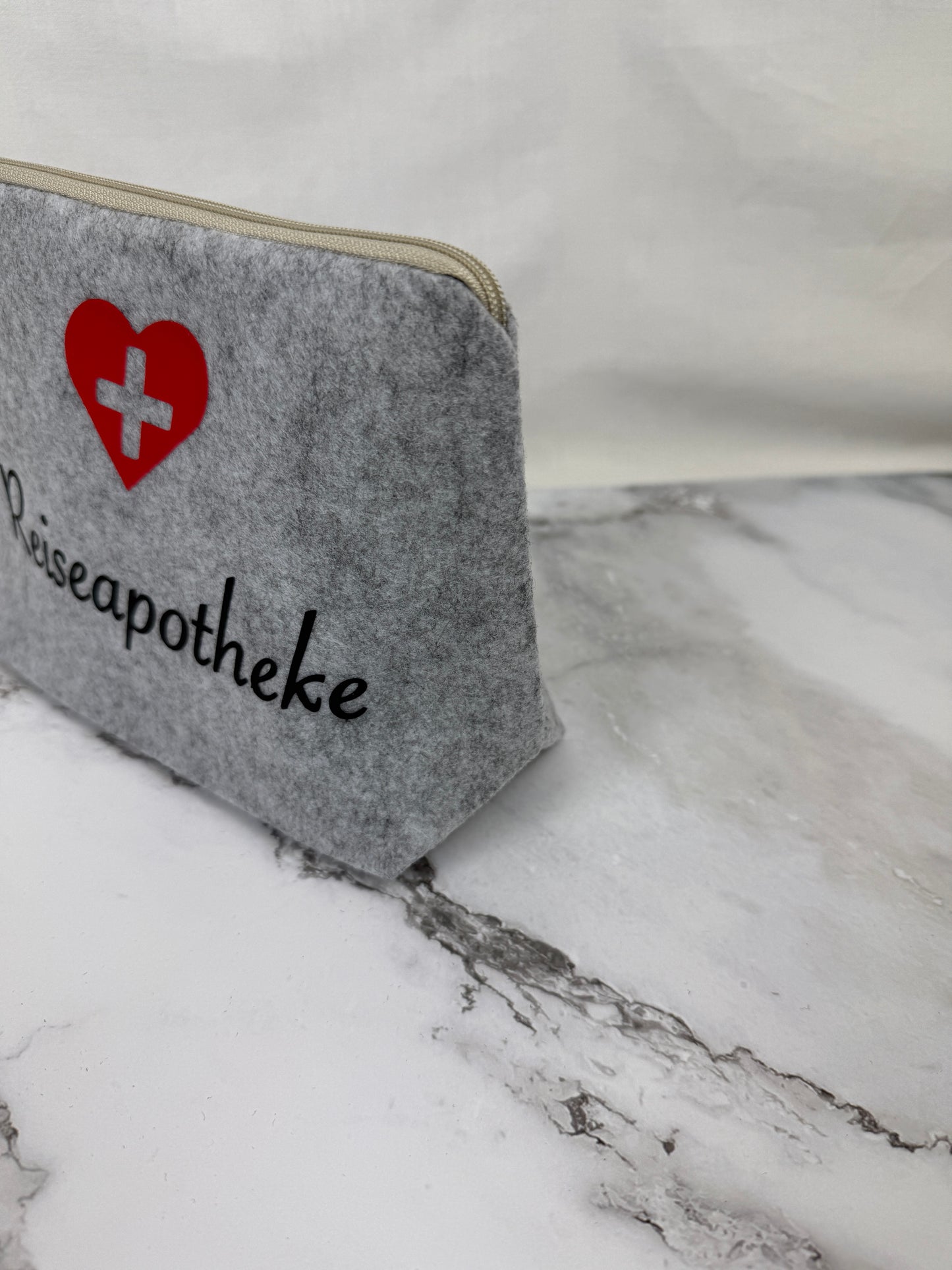 Handgemachte Kosmetiktaschen "Reiseapotheke"