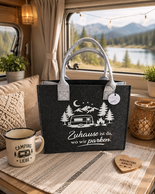 Handgefertigte Filztasche „Zuhause ist da, wo wir parken“ – Wohnwagen Edition