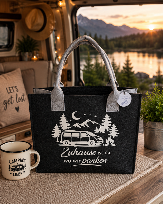 Handgefertigte Filztasche „Zuhause ist da, wo wir parken“ – Campervan Edition